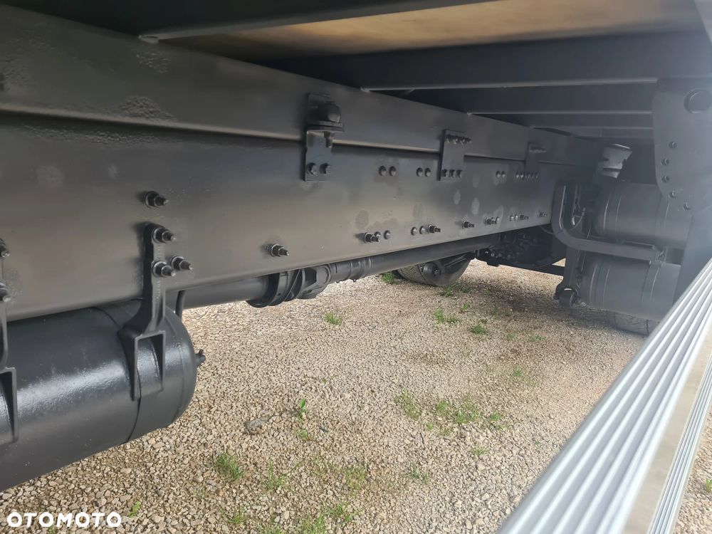 Volvo FM 410 KONTENER IZOTERMICZNY OTWIERANY BOK 18 PALET KABINA SYPIALNA - 11