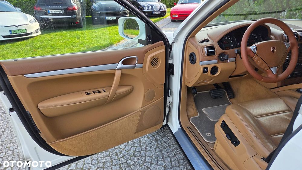 Porsche Cayenne Tiptronic S - 14