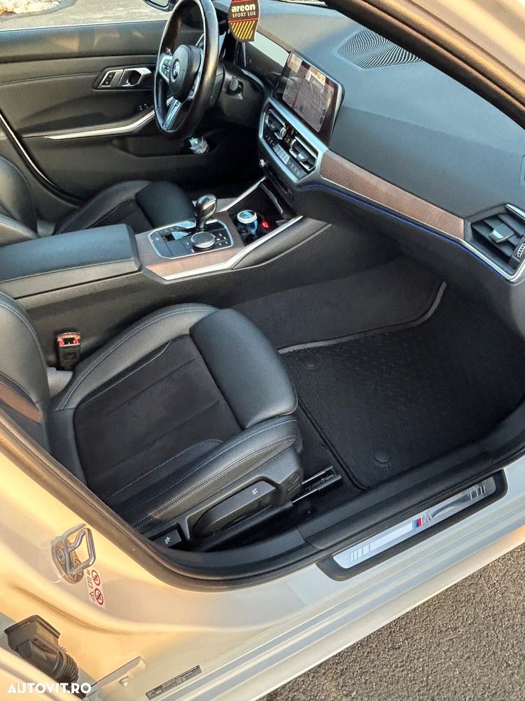 BMW Seria 3 318d Aut. M Sport - 15