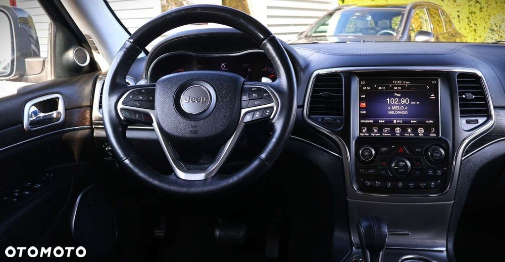 Jeep Grand Cherokee - 20