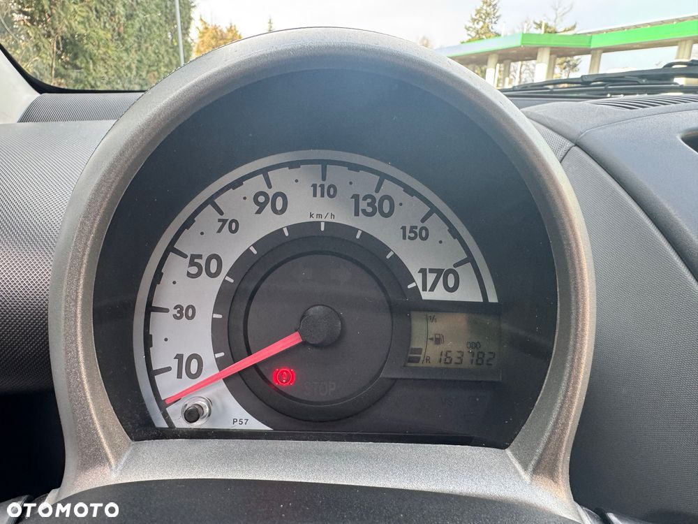 Toyota Aygo City - 15