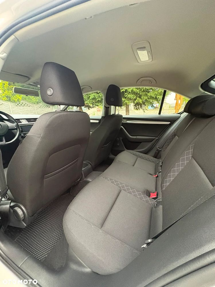 Skoda Octavia 1.0 TSI Active - 20