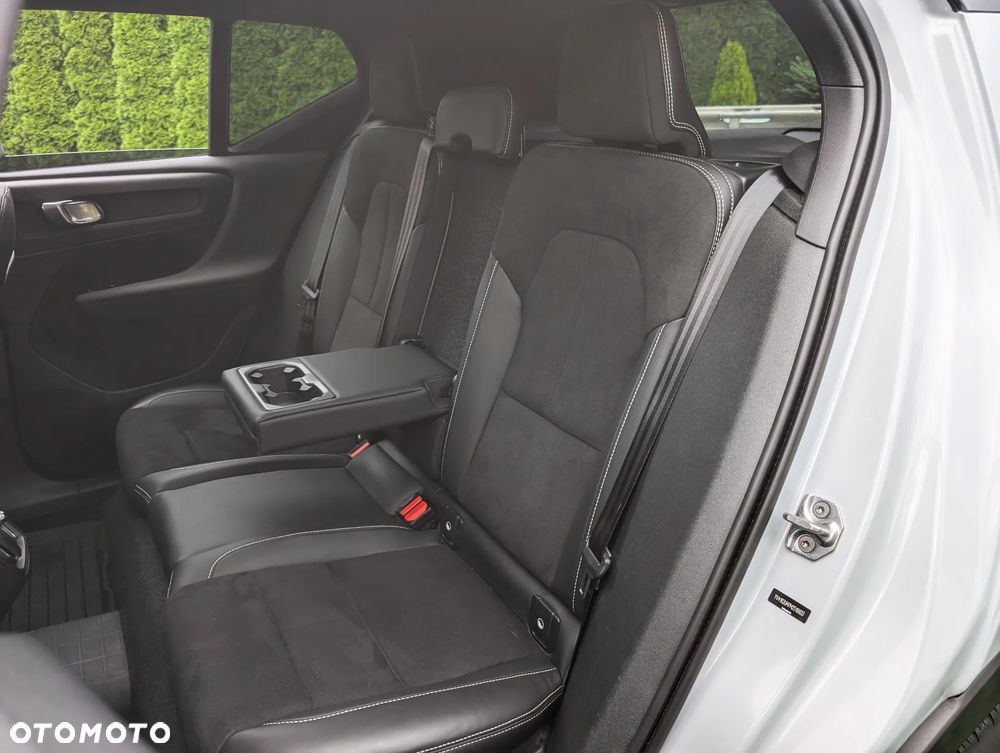 Volvo XC 40 T5 AWD Geartronic R-Design - 24