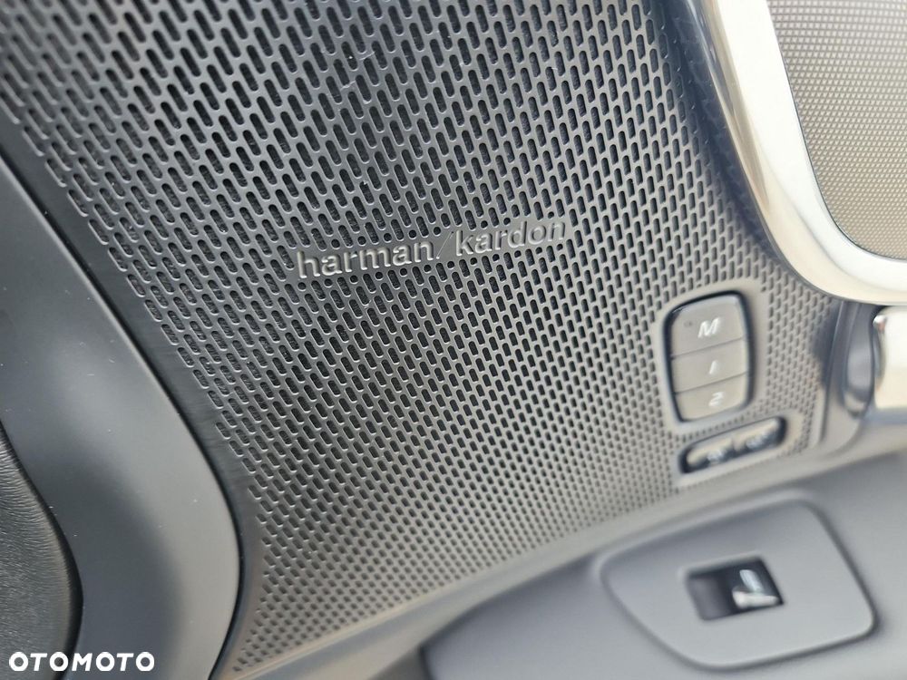 Volvo S90 T8 AWD Plug-In Hybrid Ultimate Dark - 25