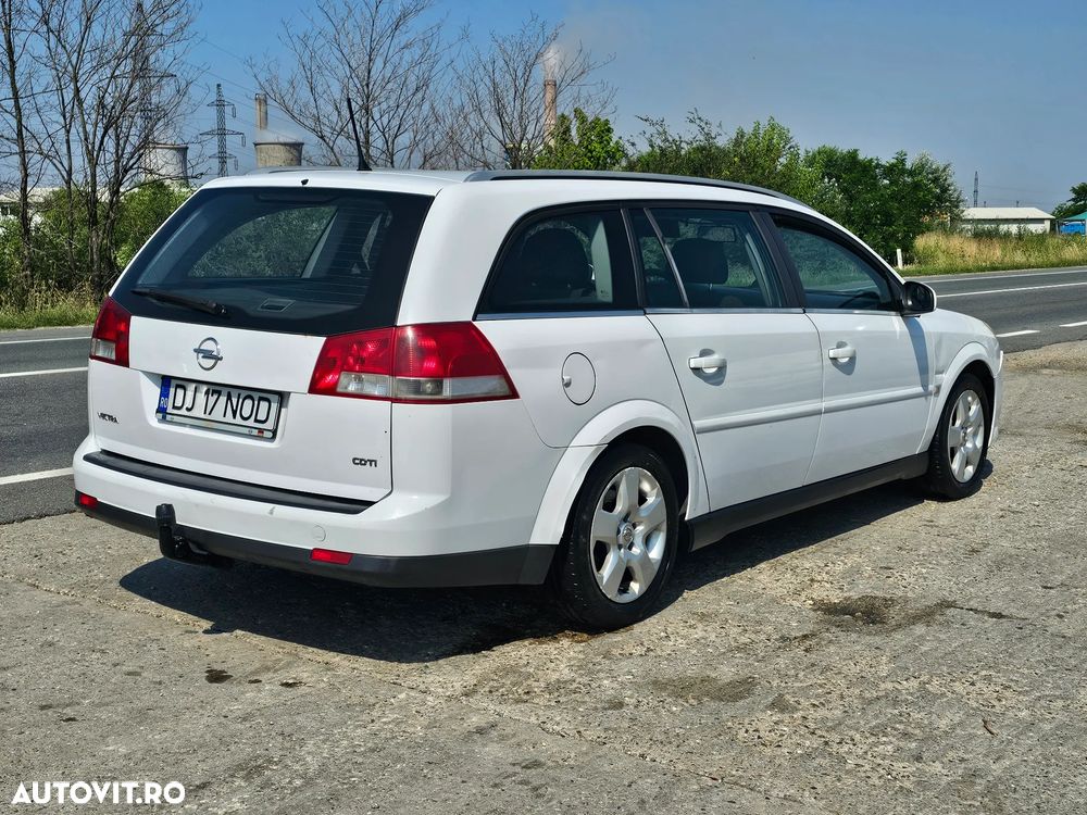 Opel Vectra 1.9 CDTI Essentia - 3