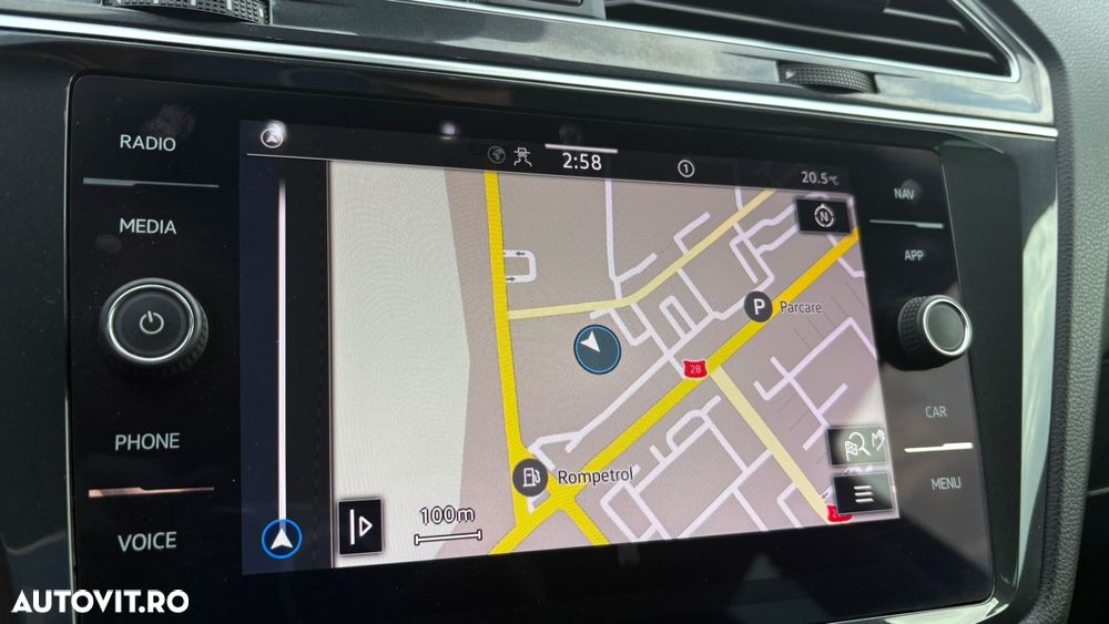 Volkswagen Tiguan - 16