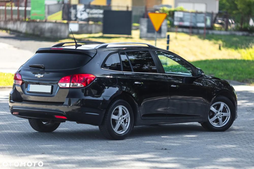 Chevrolet Cruze - 11