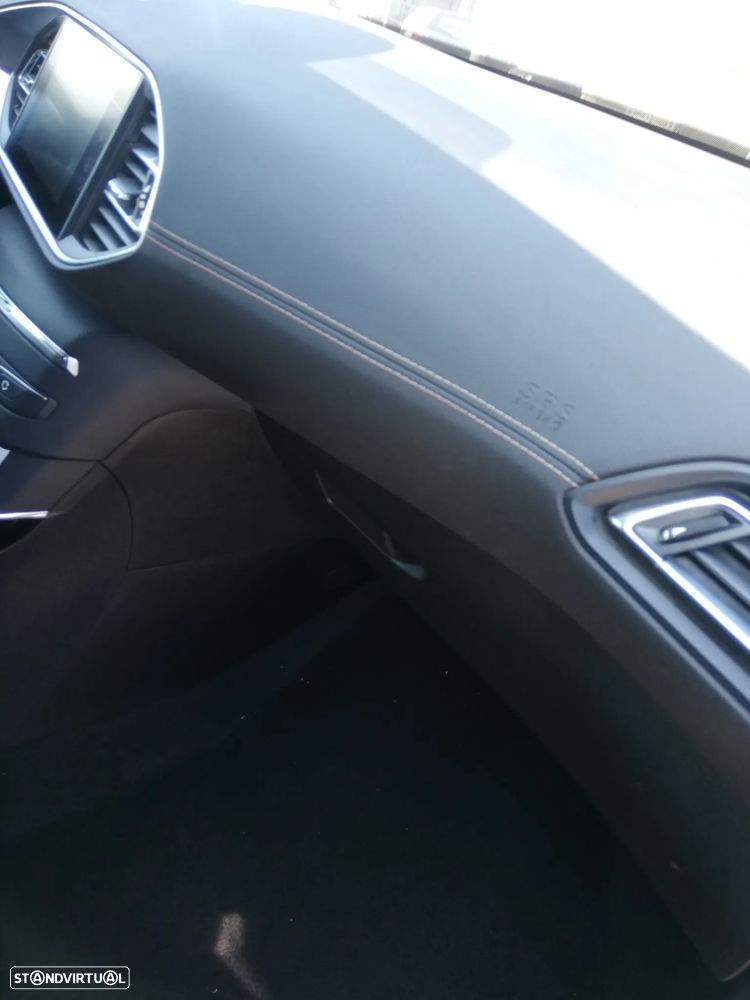 Peugeot 308 SW 1.2 PureTech GT Line EAT8 - 5