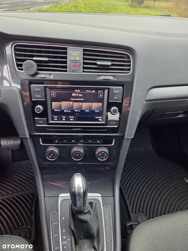 Volkswagen Golf - 15