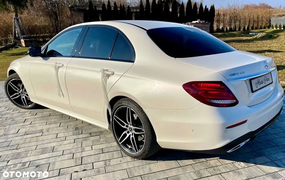Mercedes-Benz Klasa E 220 d 4-Matic 9G-TRONIC - 3