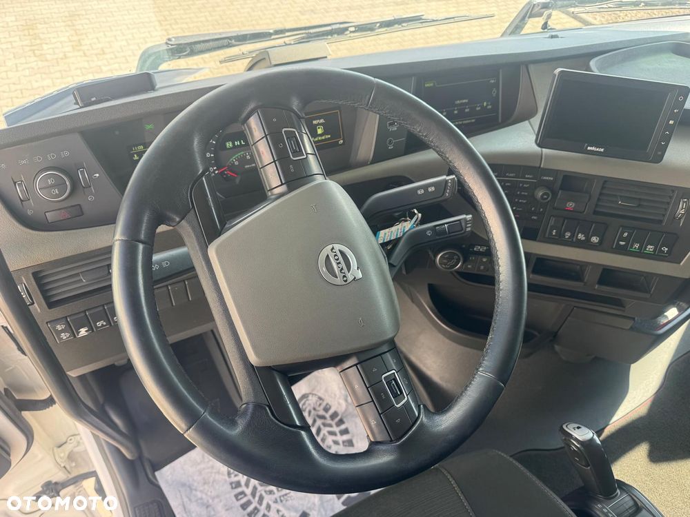 Volvo FH 460/ HYDRAULIKA/ 4 PODUSZKI TYŁ/ LEKKA 7583kg Brutto - 16