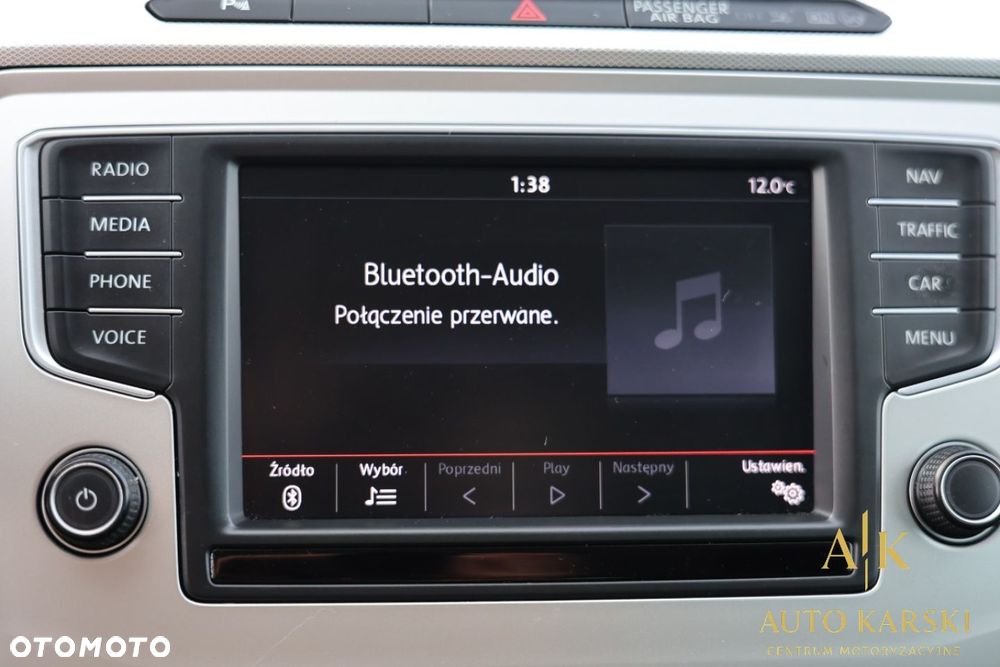 Volkswagen Passat - 25