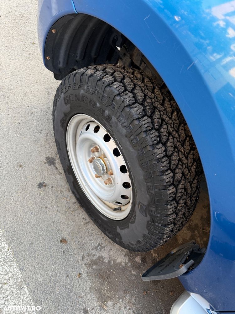 Mitsubishi L200 Double Cab M/T Invite - 33