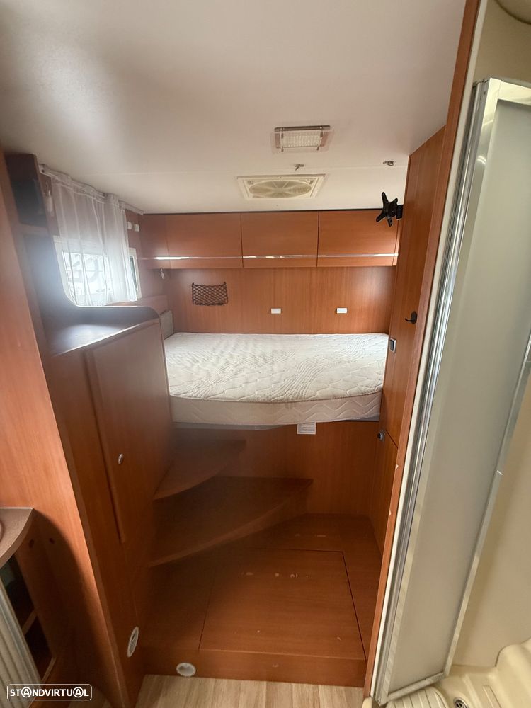 Chausson Welcome Welcome 88 cama transversal em suite - 17