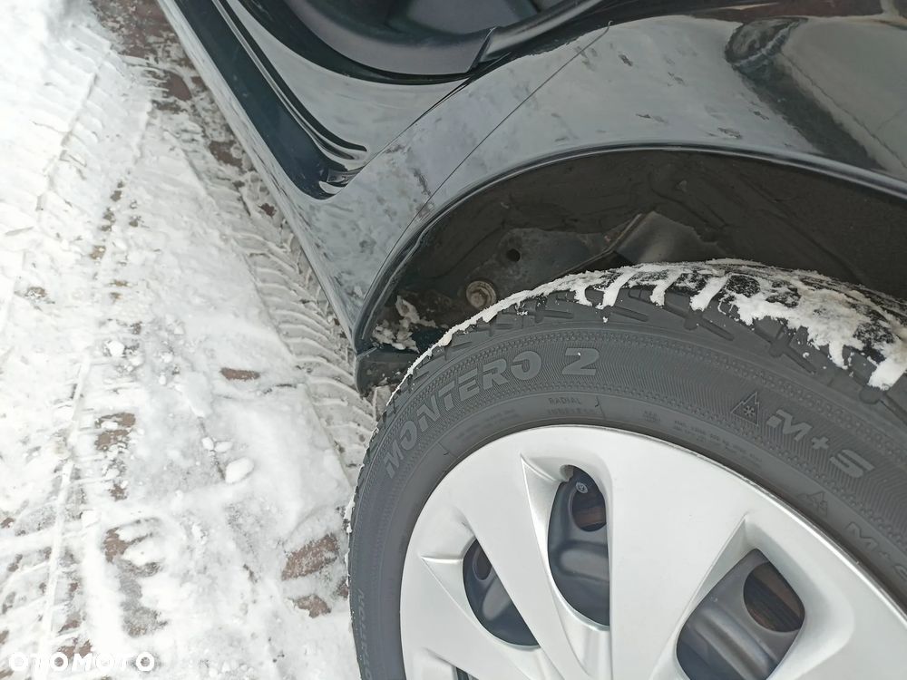 Toyota Yaris Hybrid 100 Life - 31