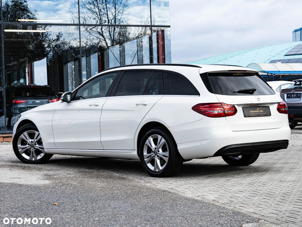 Mercedes-Benz Klasa C 220 d 4Matic T 9G-TRONIC Exclusive - 10