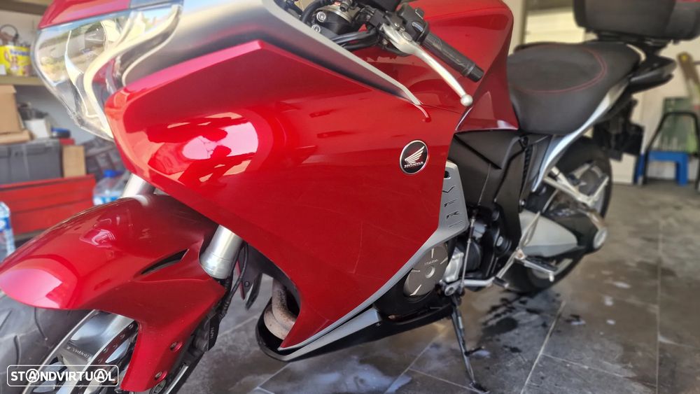 Honda VFR VFR 1200 F - 15