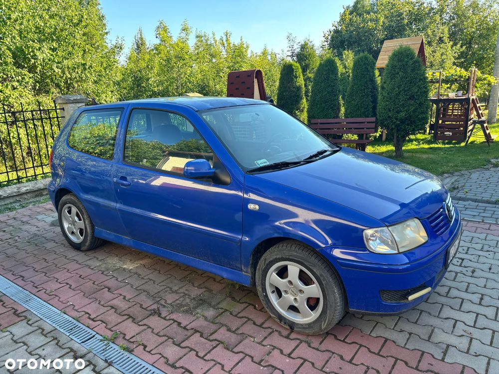 Volkswagen Polo 1.0 Basis - 1
