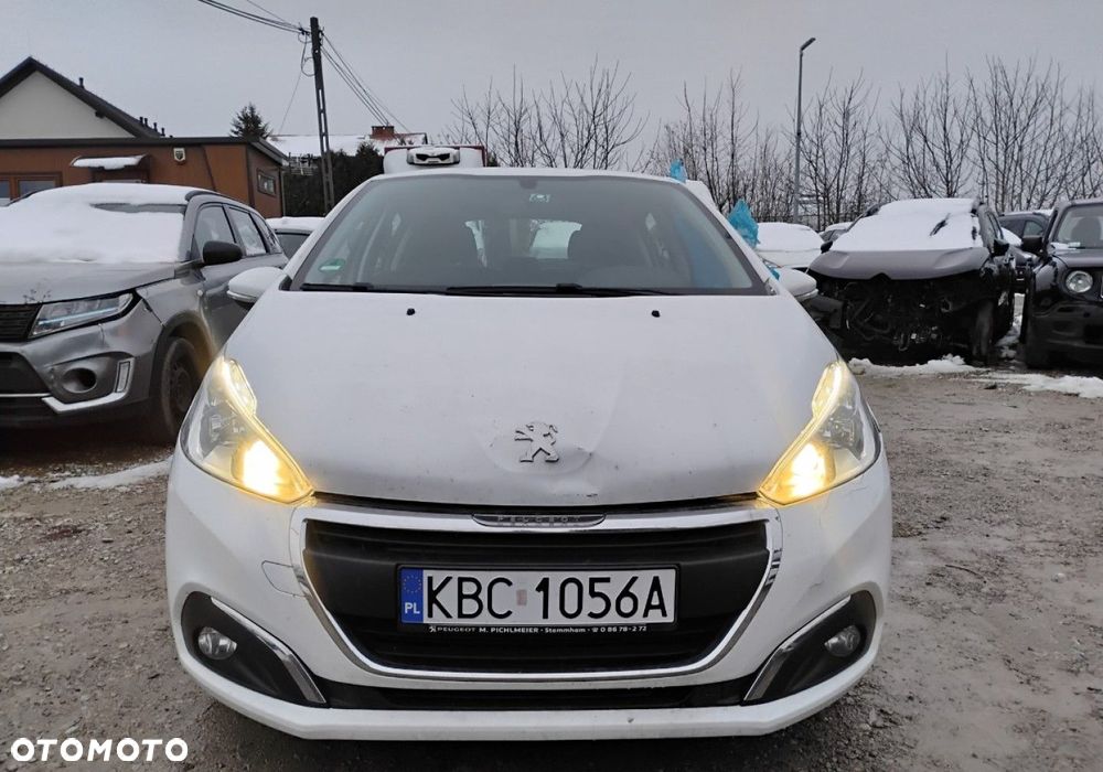 Peugeot 208 - 15