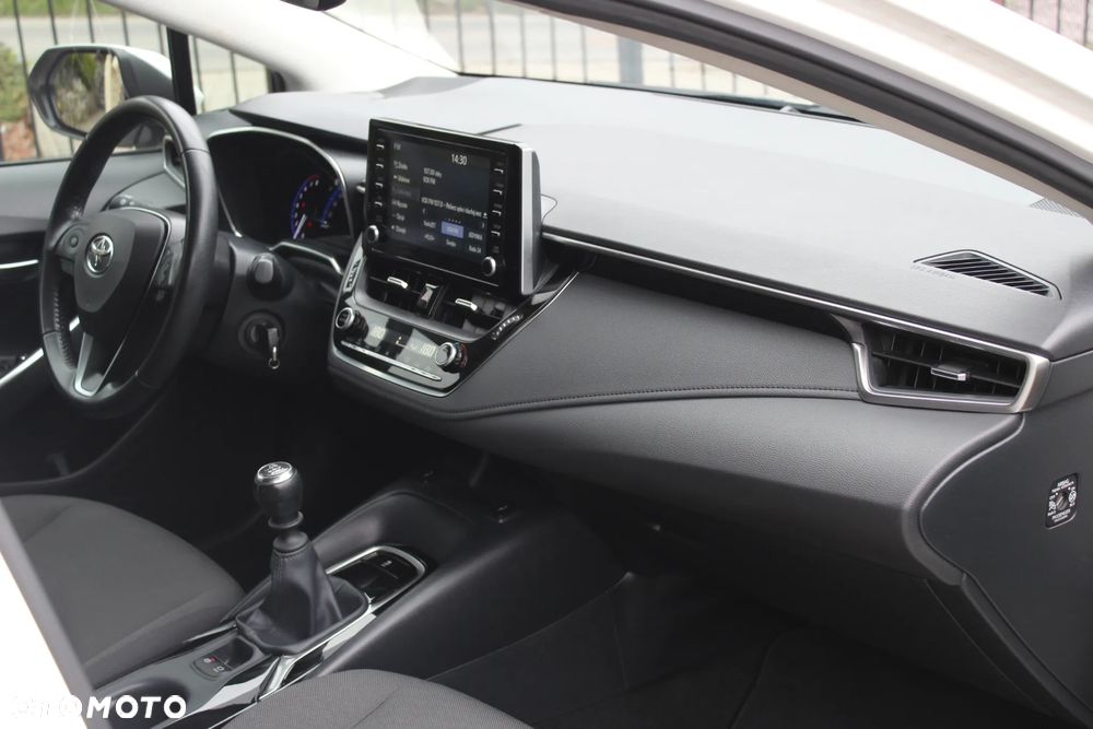 Toyota Corolla 1.6 Comfort - 13