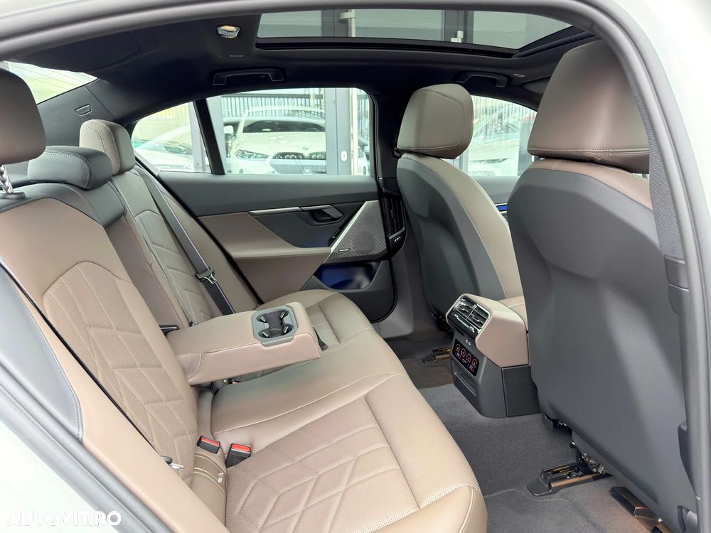 BMW Seria 5 520d xDrive Aut. - 8