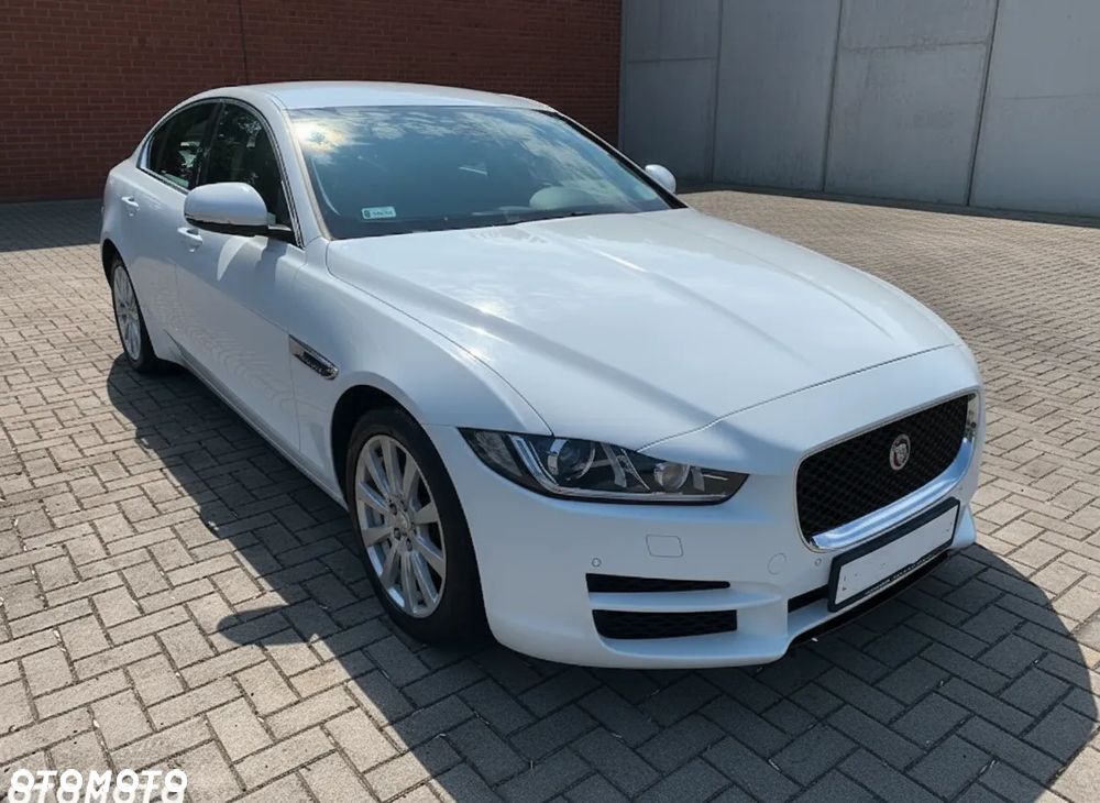 Jaguar XE 2.0 D Prestige - 18