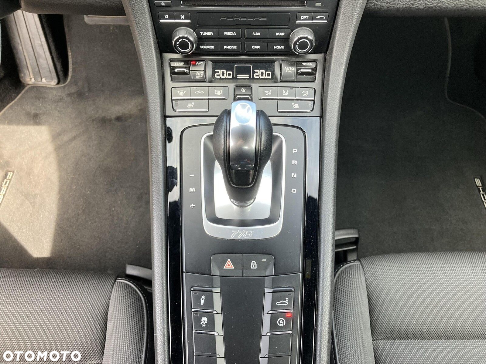 Porsche 718 Cayman GPF T PDK - 24