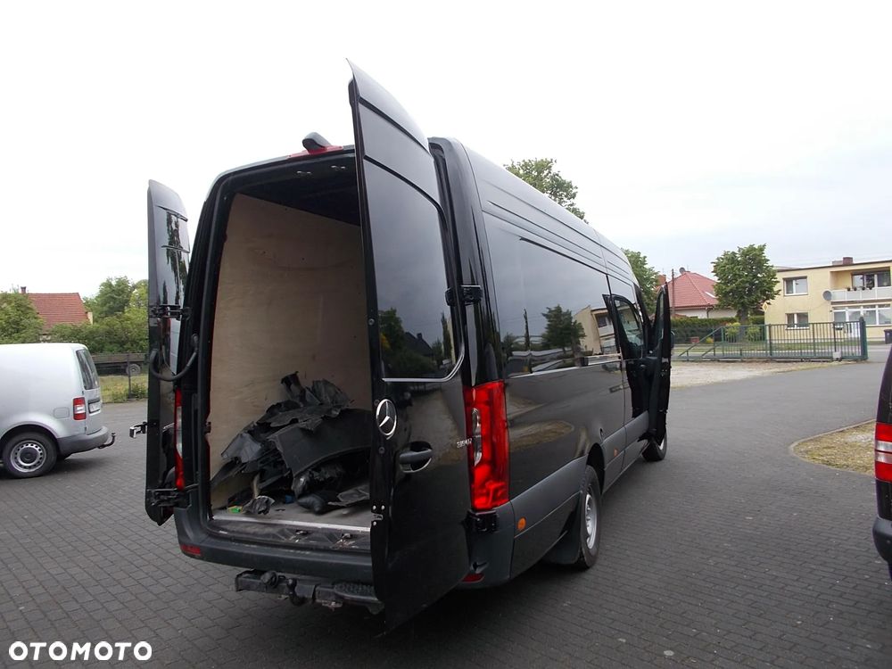 Mercedes-Benz Sprinter - 5