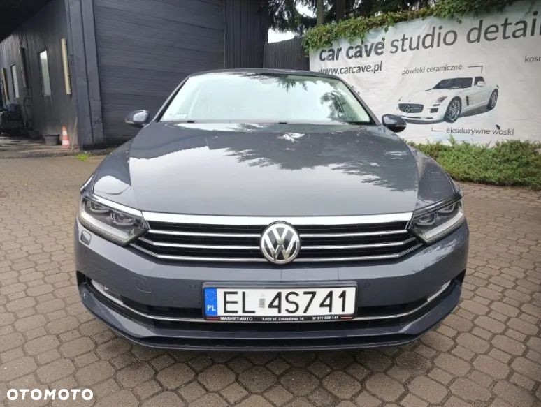 Volkswagen Passat - 2