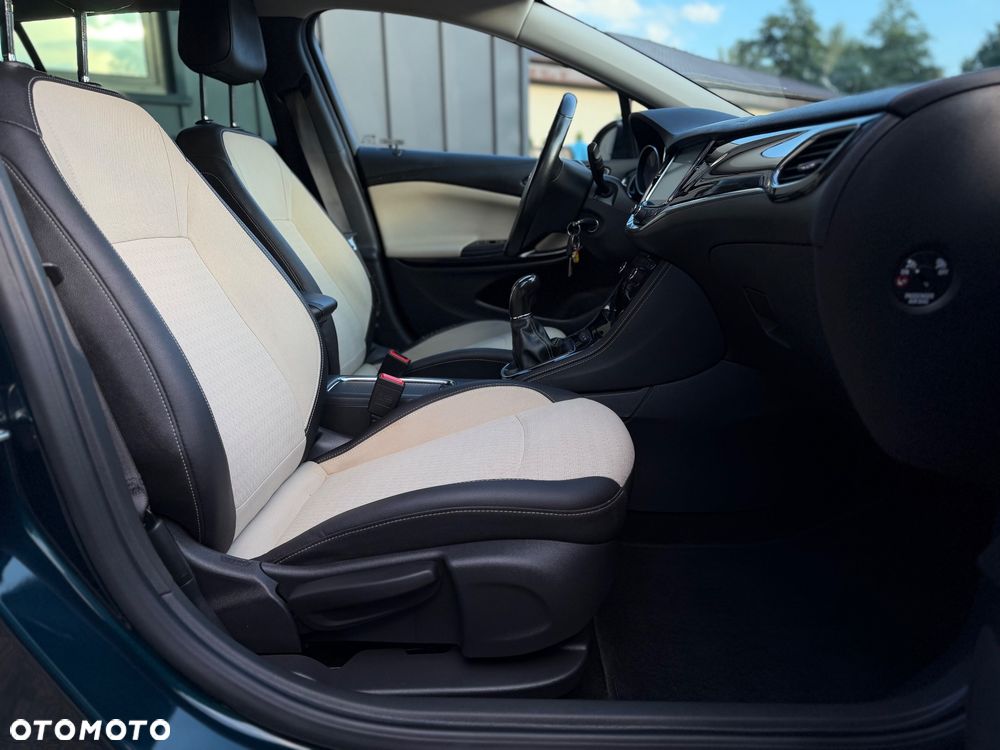 Opel Astra 1.4 Turbo Innovation - 34