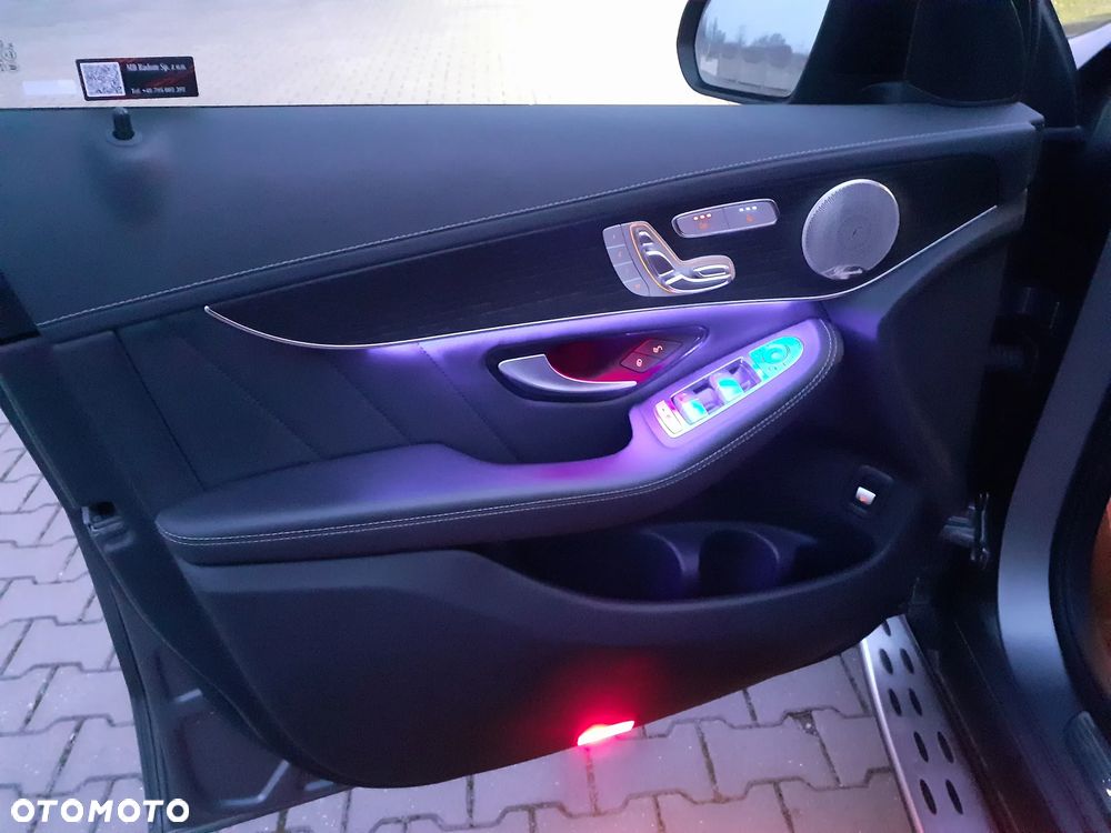 Mercedes-Benz GLC 200 4Matic 9G-TRONIC AMG Line Plus - 33