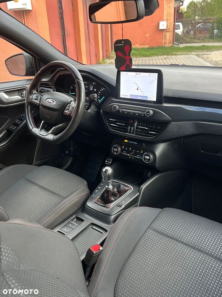 Ford Focus 1.5 EcoBlue Start-Stopp-System ST-LINE - 23