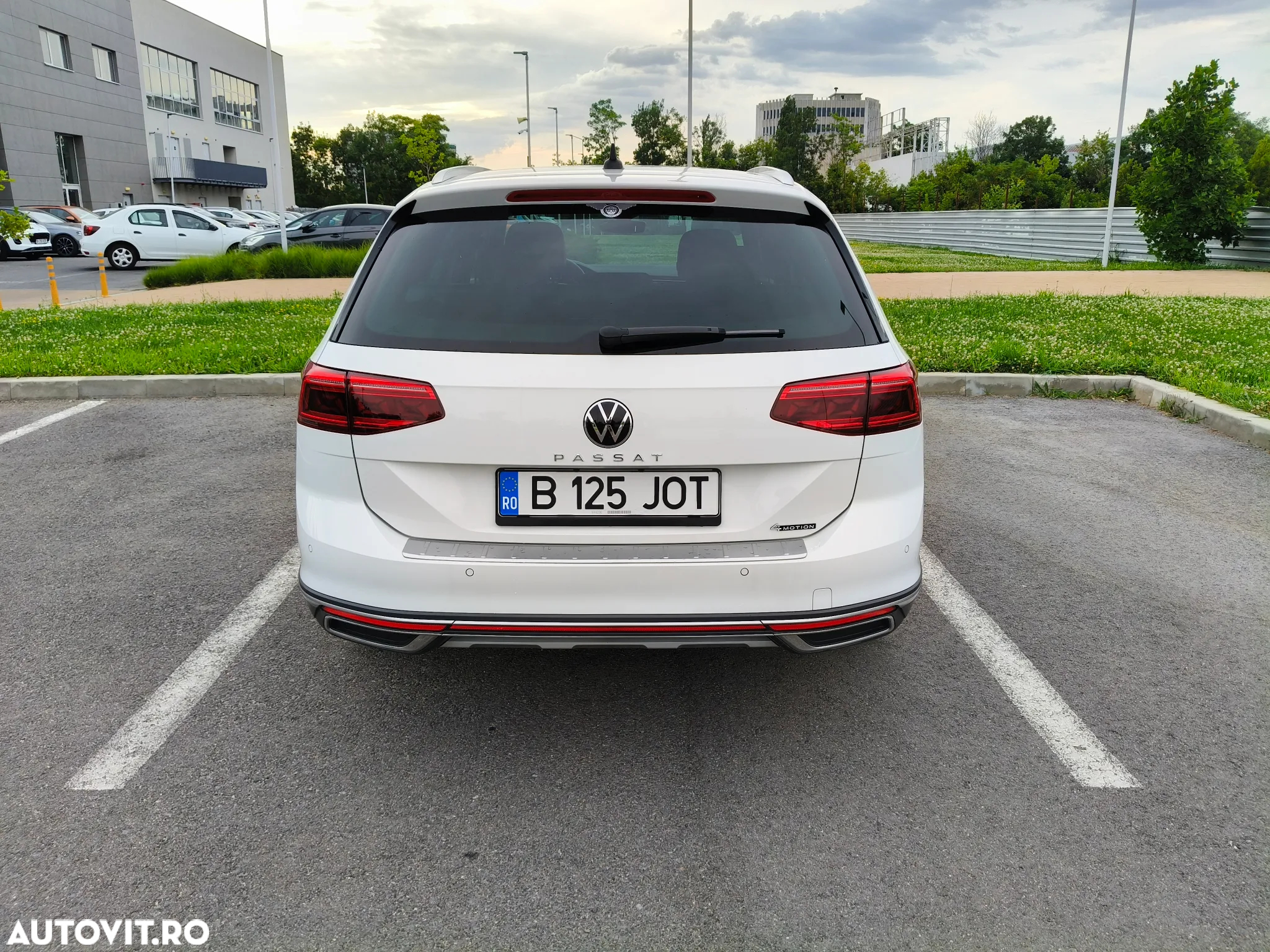 Volkswagen Passat Alltrack 2.0 TDI 4Mot DSG - 3