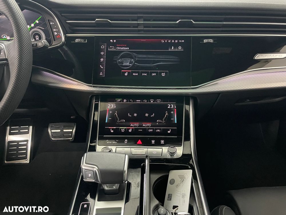 Audi Q8 SUV TFSI e quattro 290 kW tiptronic - 30