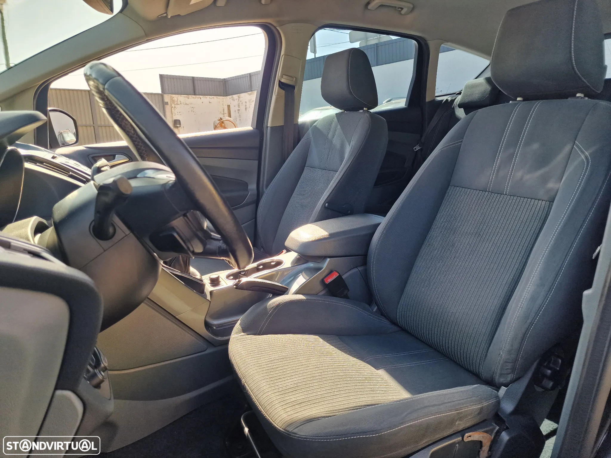 Ford C-Max 1.6 TDCi S&S Titanium - 15