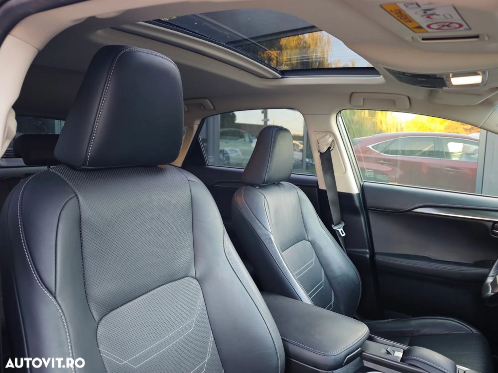 Lexus Seria NX 300h E-FOUR - 24