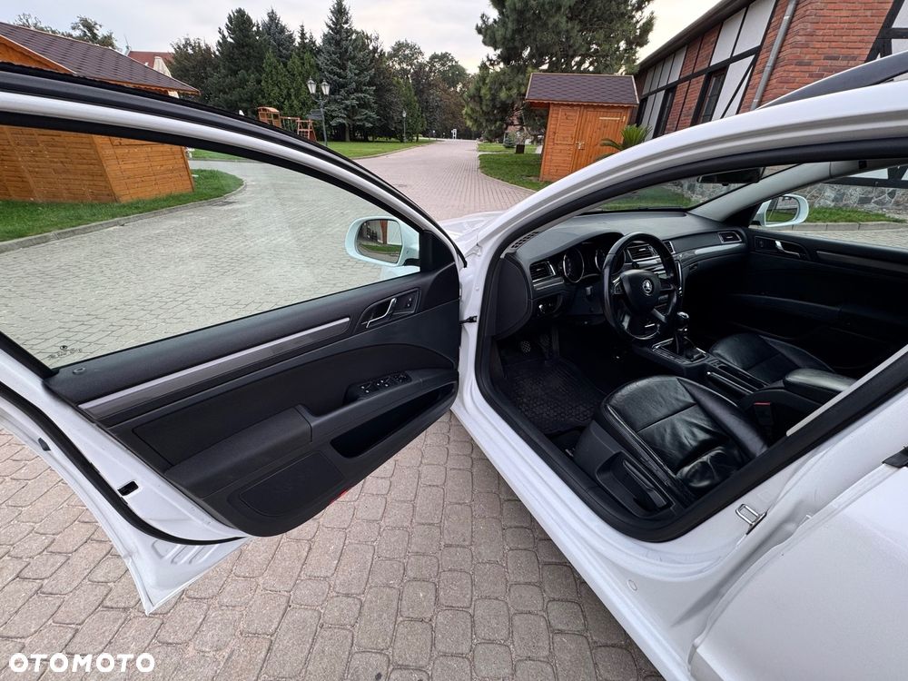 Skoda Superb 1.6 TDI Exclusive - 31