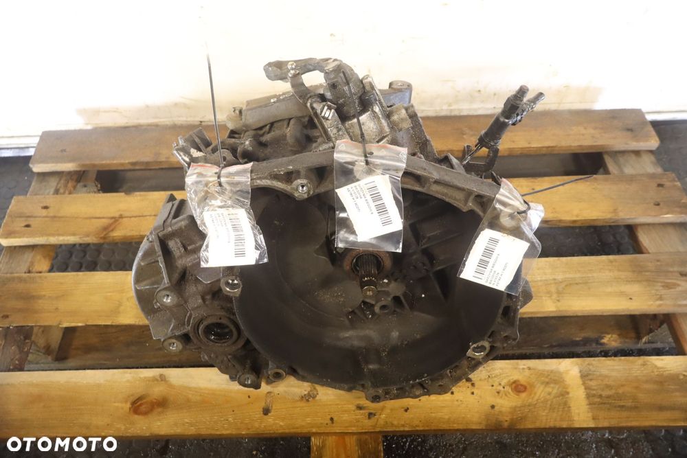 SKRZYNIA BIEGÓW 6 BIEGOWA OPEL ASTRA H 1.9CDTI 55186627 - 5