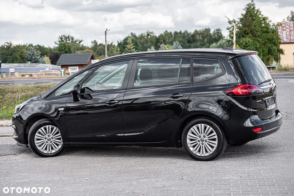 Opel Zafira - 10