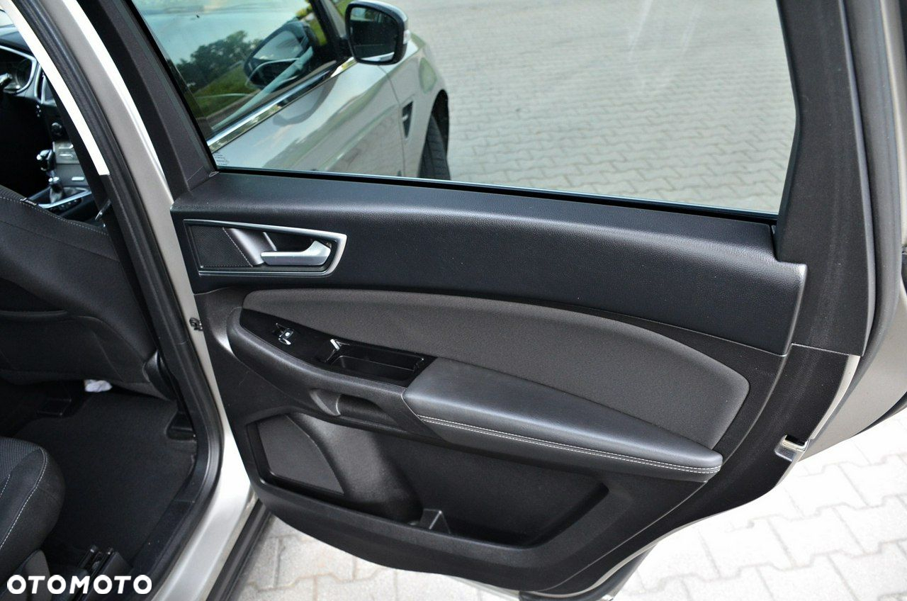Ford S-Max - 14