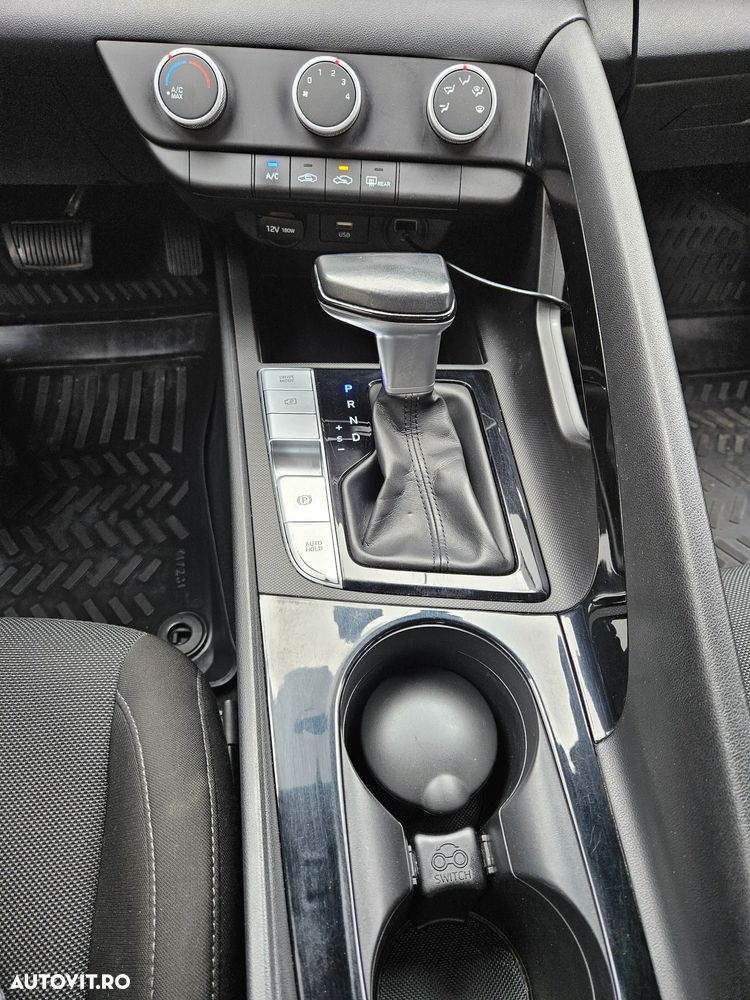 Hyundai Elantra 1.6 l 123 CP CVT Comfort - 19