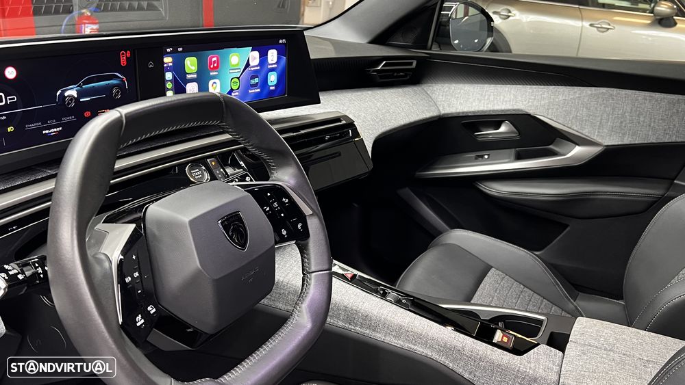 Peugeot 5008 1.2 Hybrid Allure e-DCS6 - 44