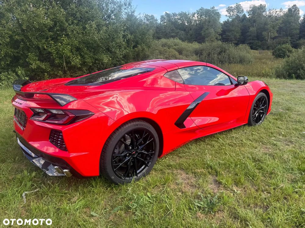 Chevrolet Corvette - 10