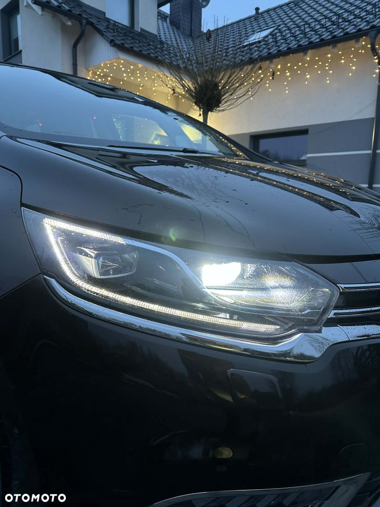 Renault Espace 1.6 dCi Energy Initiale Paris EDC 7os - 37