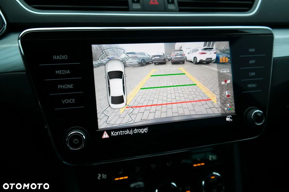 Skoda Superb 2.0 TSI Ambition DSG - 28