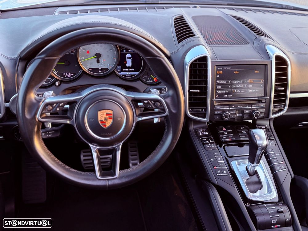 Porsche Cayenne S - 17