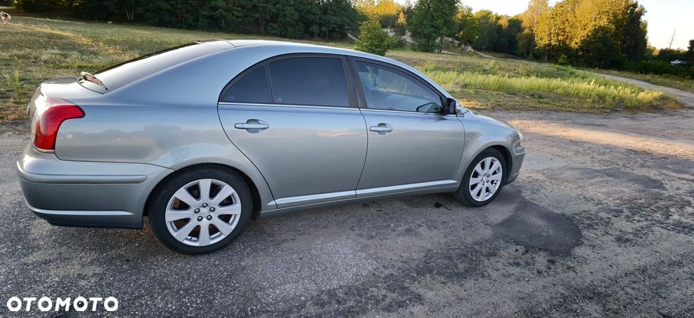 Toyota Avensis 2.0 D-4D - 2