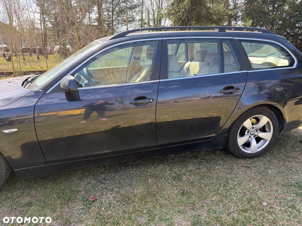 BMW Seria 5 520d - 32