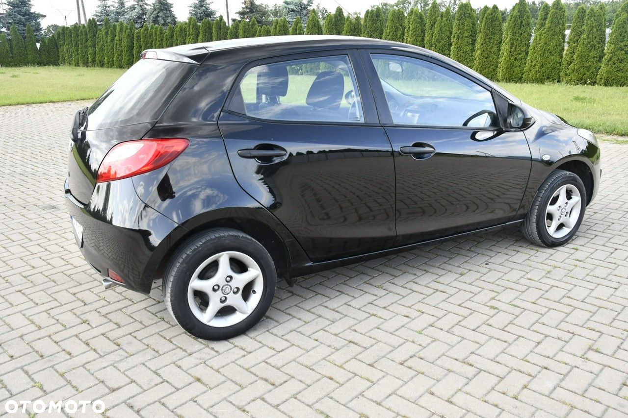 Mazda 2 - 8