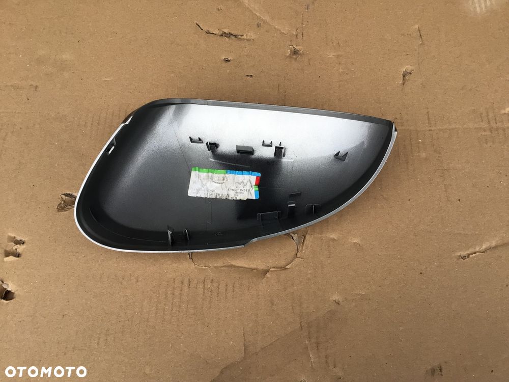 Obudowa Lusterka Prawa Nissan Juke ll F16 - 2
